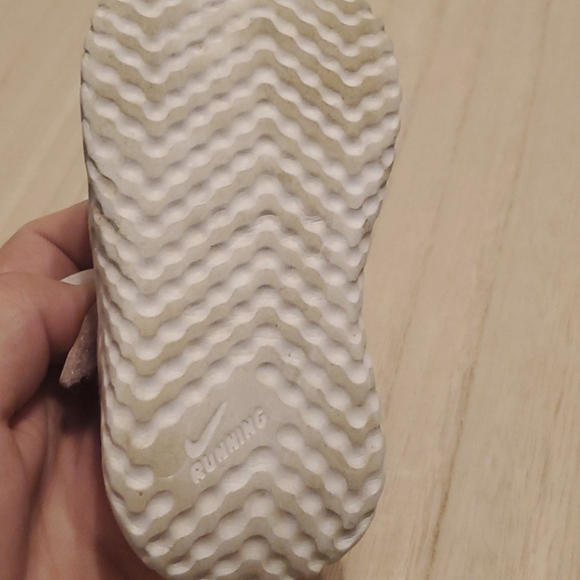 Pink Nikes - Picture 3 of 3